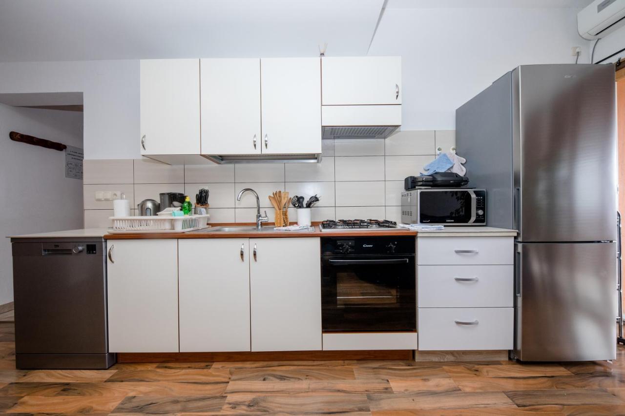 Apartments Scerbe 3103 Mundanije Ngoại thất bức ảnh