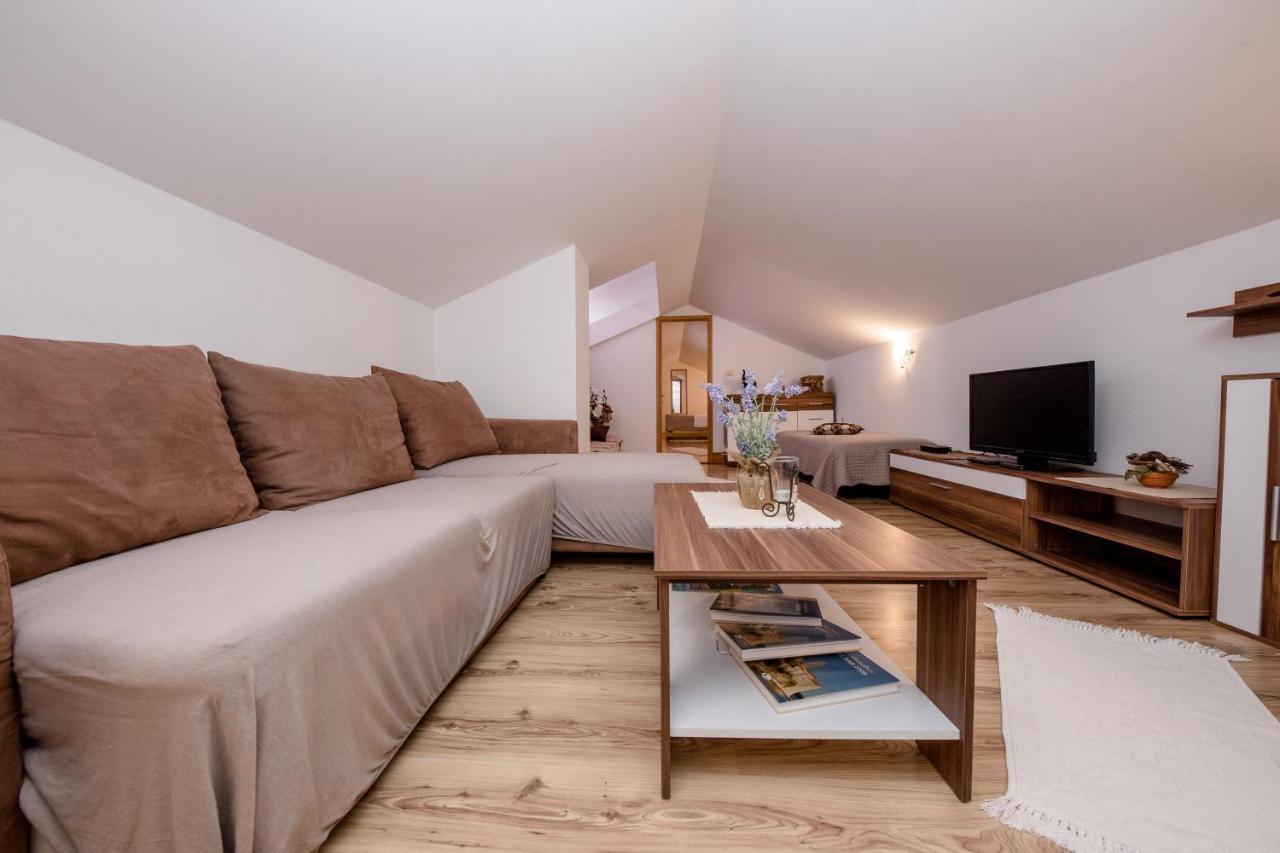 Apartments Scerbe 3103 Mundanije Ngoại thất bức ảnh
