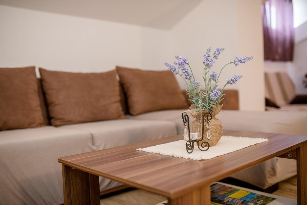 Apartments Scerbe 3103 Mundanije Ngoại thất bức ảnh